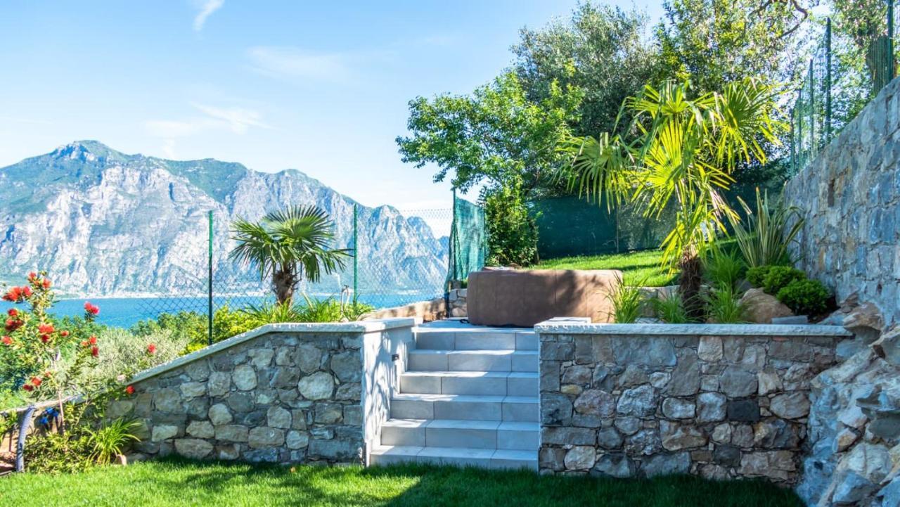 Hotel Casa Marinella Мальчезине Экстерьер фото